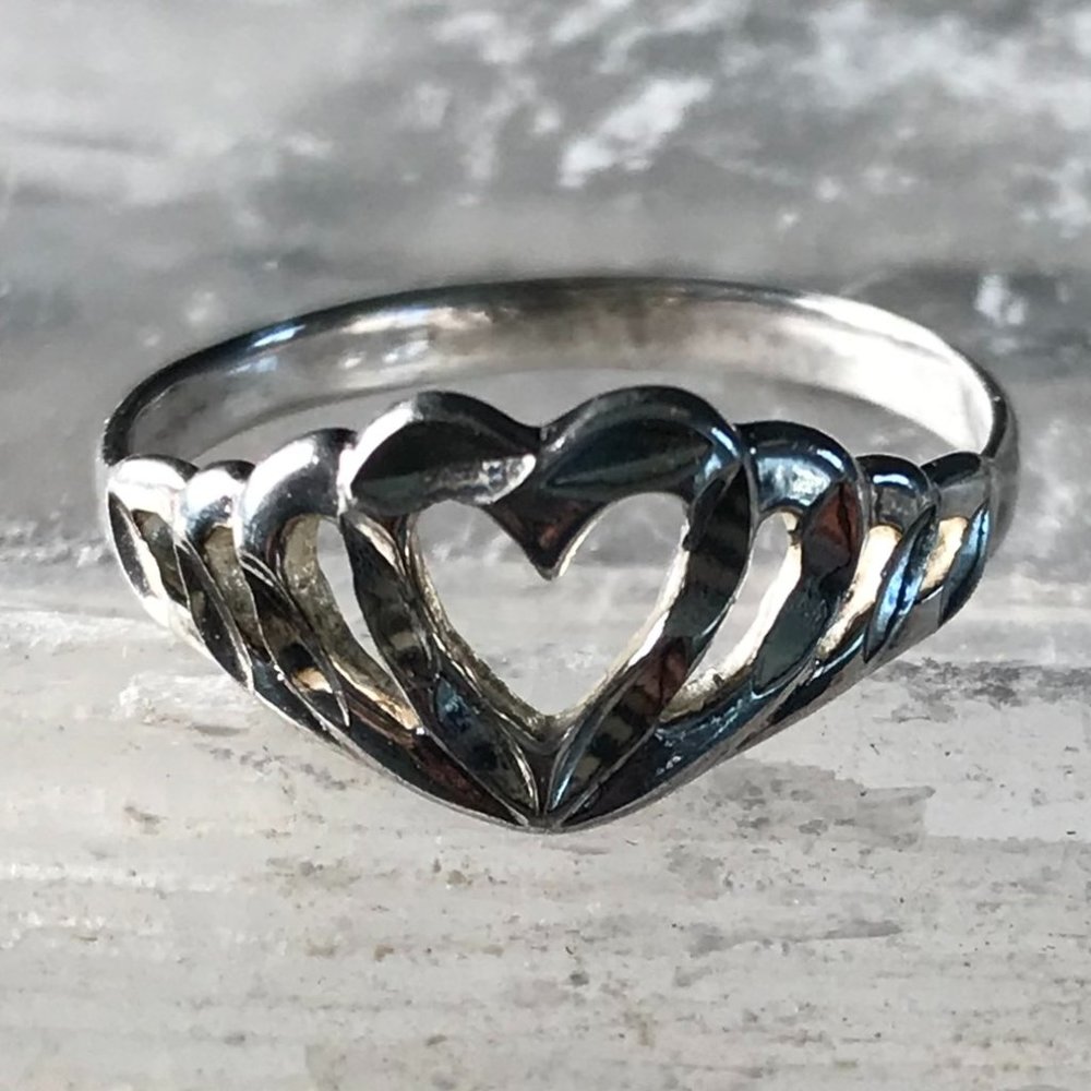 Silver Ring Heart size 6.5